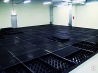 232 L geltonos prasiliejimų vonios su platforma LOW 02