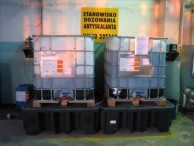 485 L kvadratinė juoda polietileninė paletinė vonia 02