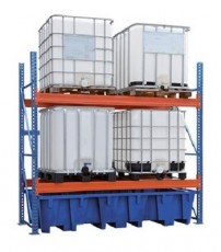 Paletinis stelažas, 2 lentynos, su PE 1150 L prasiliejimų vonia, 4x100L KTC-IBC