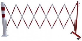 Sudedamas žirklinis barjeras 3,6 m su 70x70 mm kolona, raudonai baltas, su ratukais