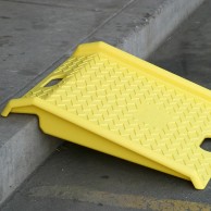 Rampa_rankinams_vežimėliams_Poly_Curb_Ramp_174PR_Eagle
