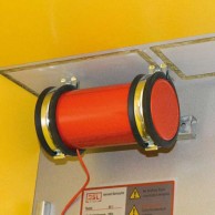 Akumuliatorių-įkrovimo-spinta-BATT-90-124-880-300-2-durys-4-saugojimo-lentynos-04