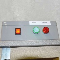 Akumuliatorių-įkrovimo-spinta-BATT-90-124-880-300-2-durys-4-saugojimo-lentynos-05