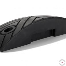 Juodas, kraštinis, pusapvalus greičio kalnelio elementas 400x202x50 mm, su montavimo įdubimu